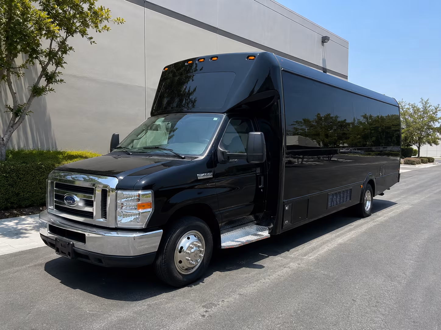 bachelor party buses from downey to long beach nightlife