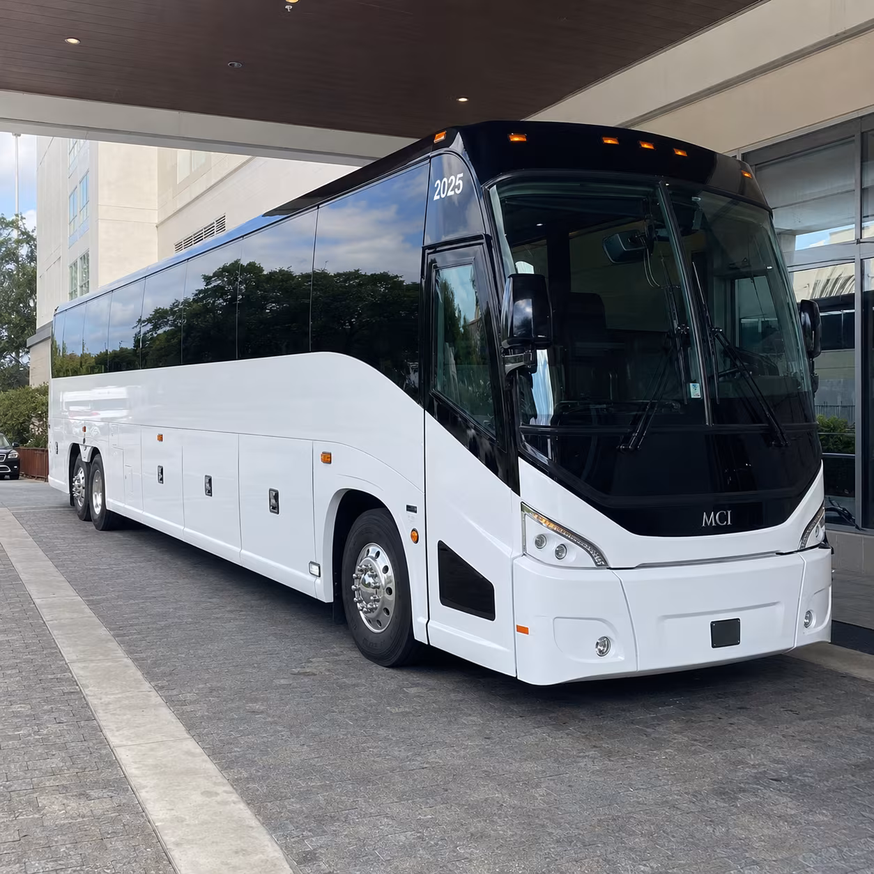book group transportation for your next airport transfer 4